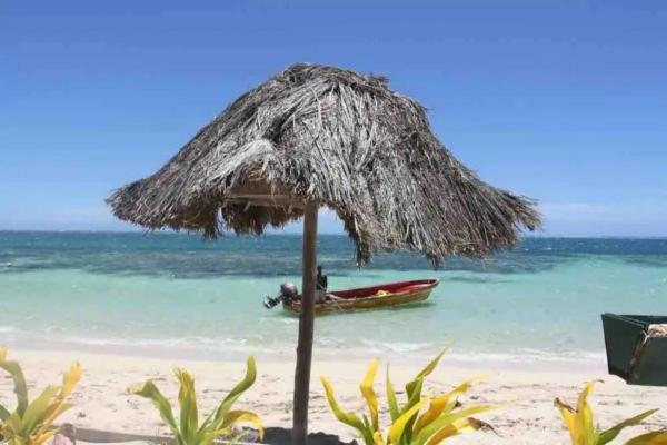 Mana Lagoon Backpackers Villa Dış mekan fotoğraf